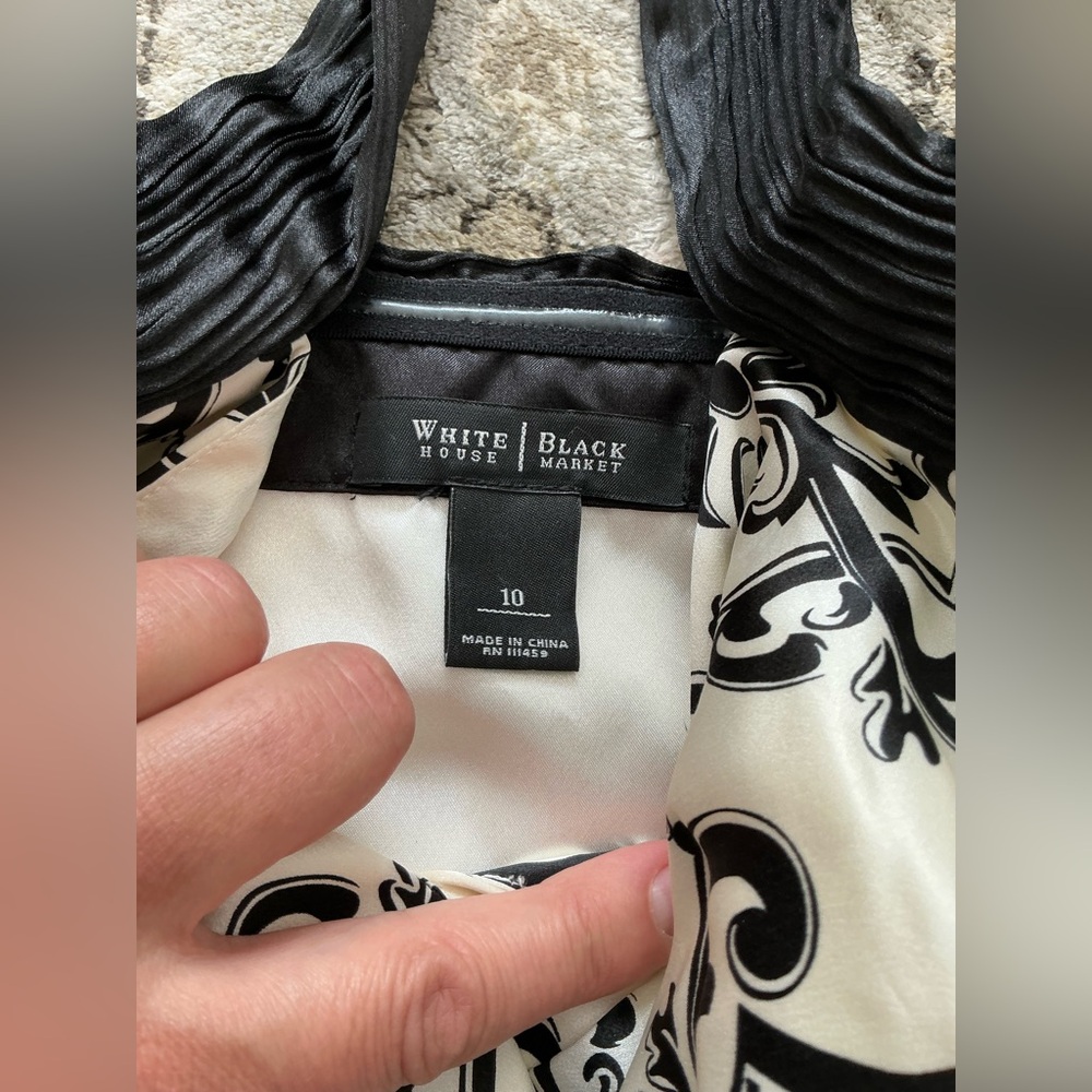 Dressy WHBM top 🌺🌺 - Picture 7 of 10